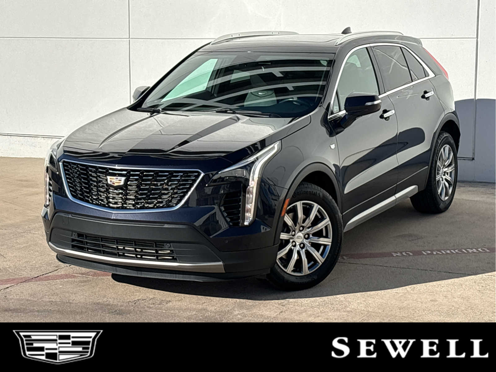 2023 Cadillac XT4 Premium Luxury's photo