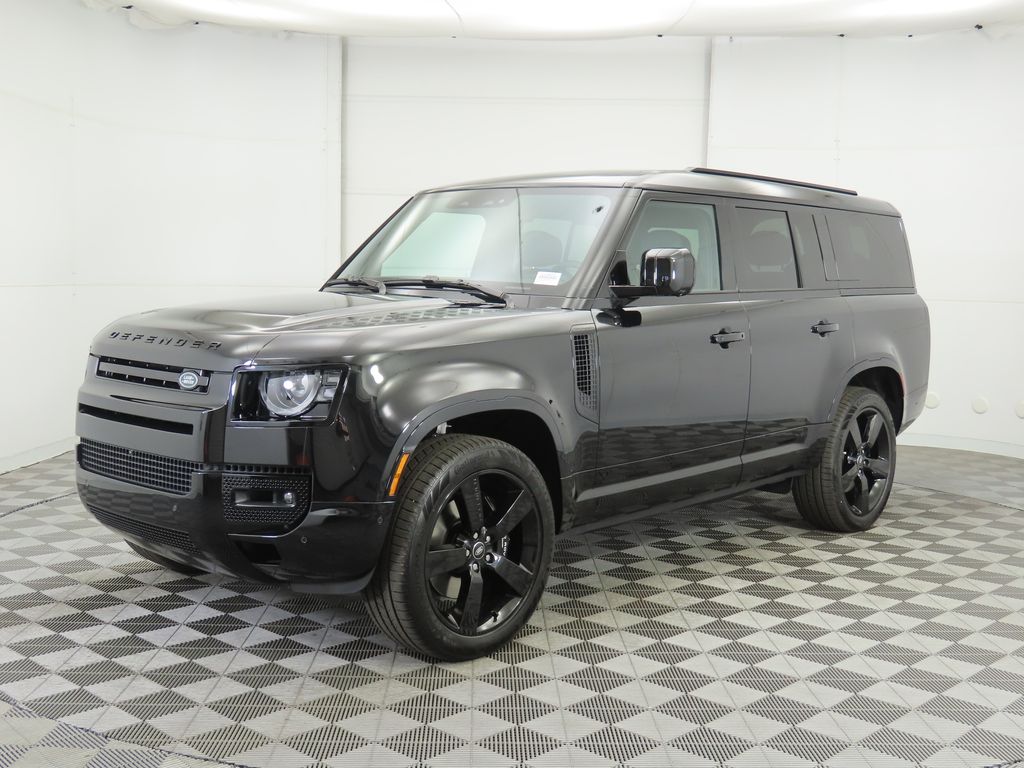 2025 Land Rover Defender V8's photo