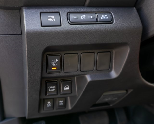 2025 Nissan Frontier PRO-4X photo 11