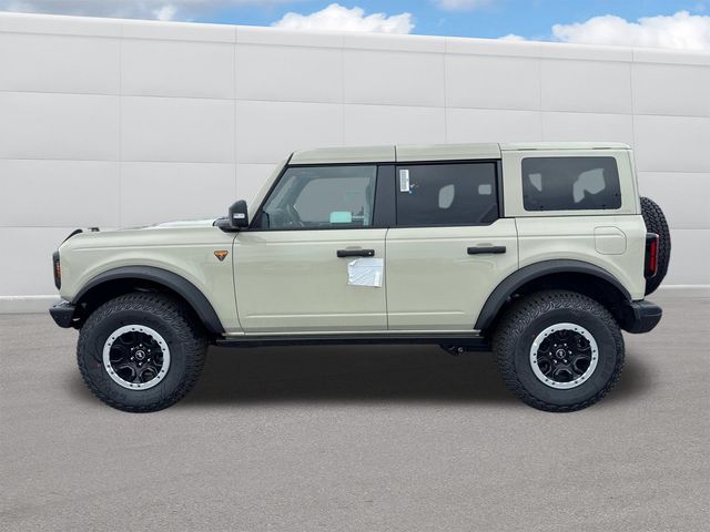 2025 Ford Bronco Badlands photo 2