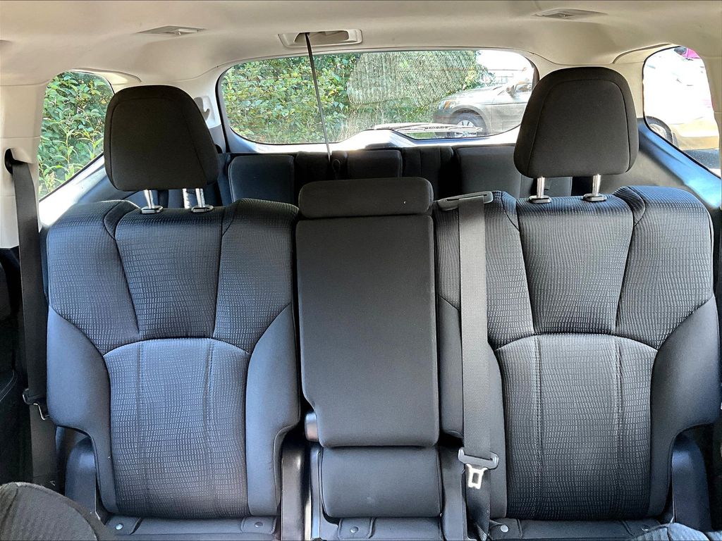 2022 Subaru Ascent Base photo 16