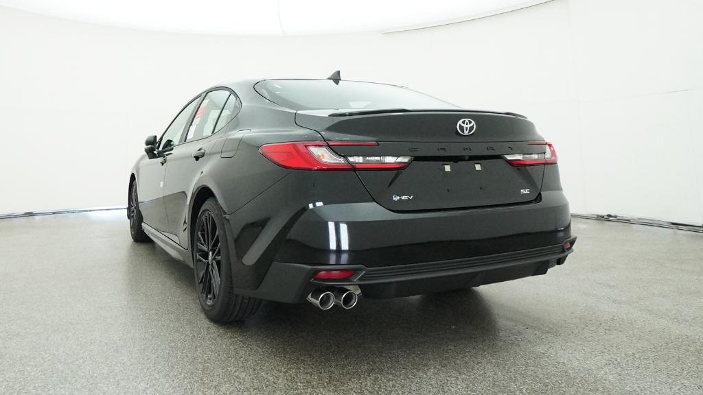 2025 Toyota Camry SE photo 12