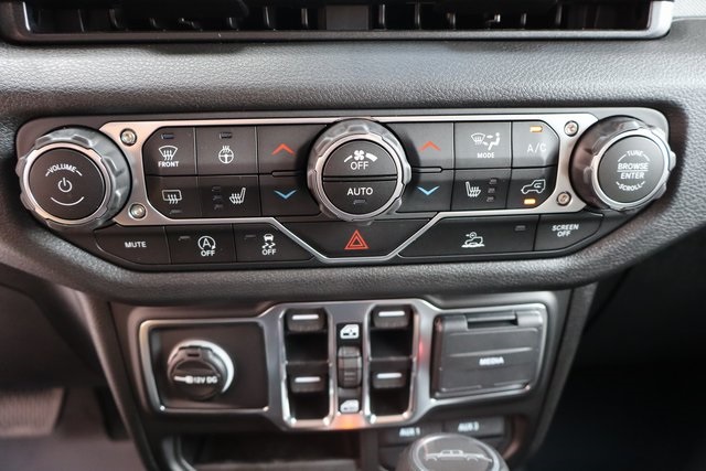 2025 Jeep Gladiator Sport S photo 17