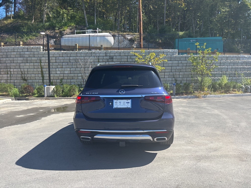 2025 Mercedes Benz GLS 450 4MATIC photo 3
