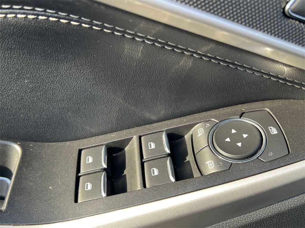 2022 Ford Explorer XLT photo 12