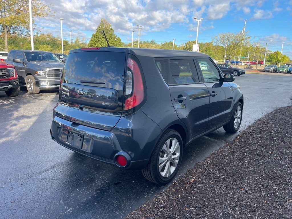 2016 Kia Soul Exclaim photo 2