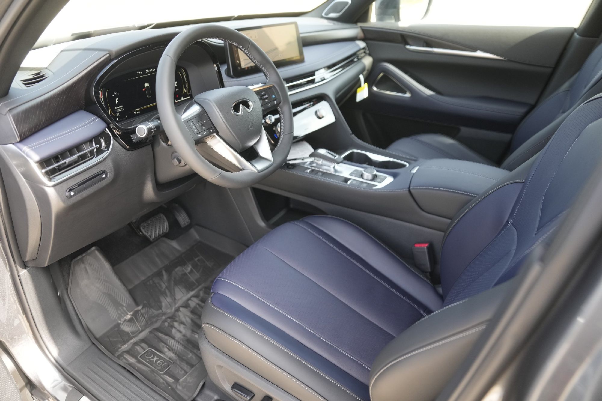 2026 Infiniti QX60 AWD photo 3