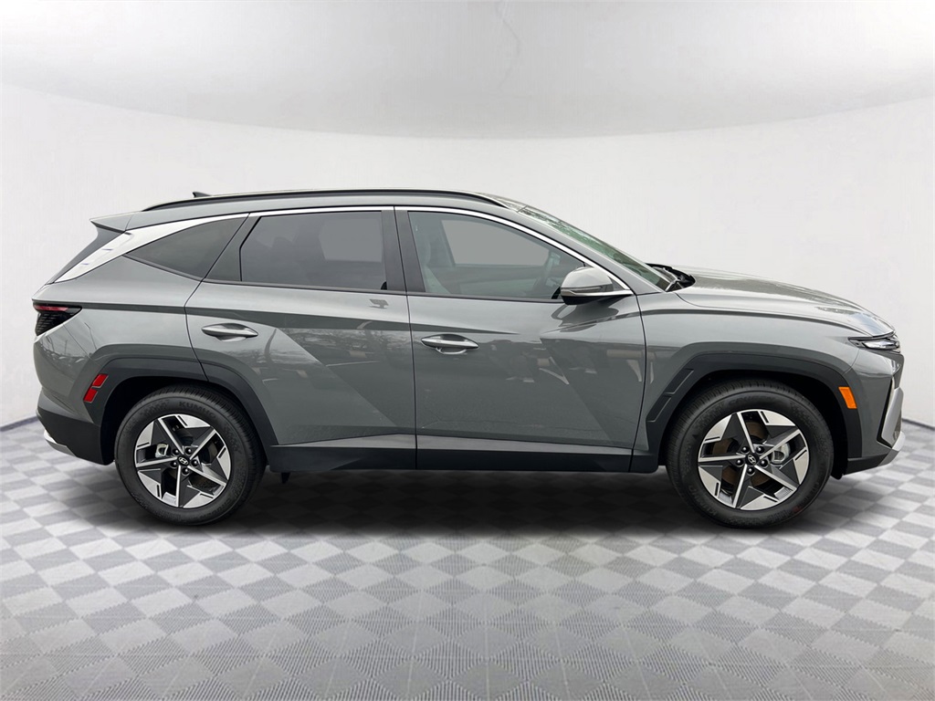 2025 Hyundai Tucson SEL Convenience photo 8