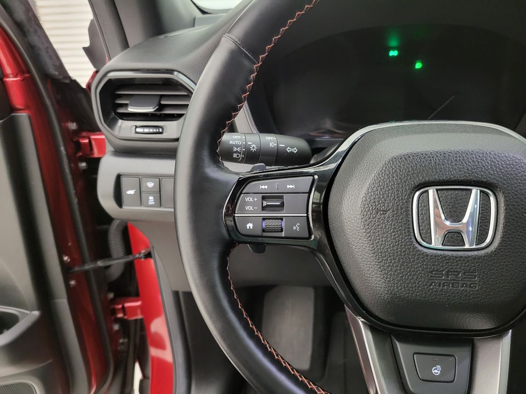 2025 Honda Pilot TrailSport photo 6