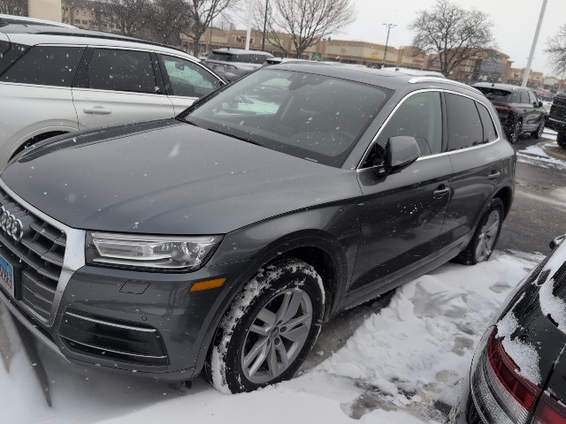 2020 Audi Q5 Premium's photo