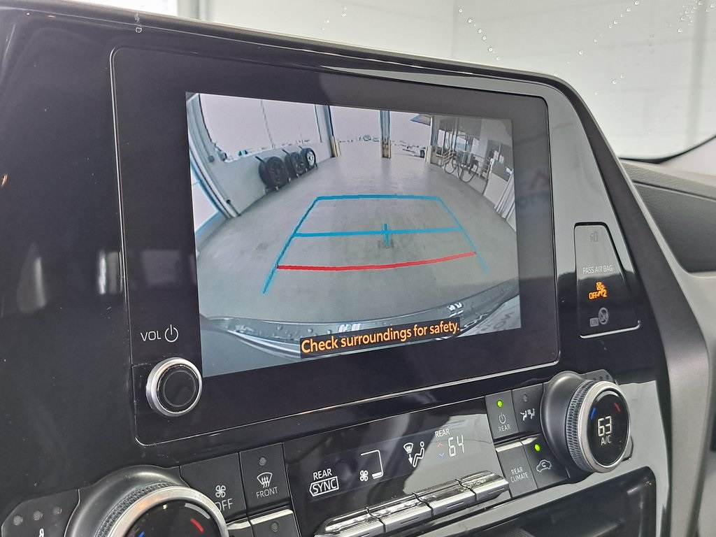 2023 Toyota Highlander L photo 15