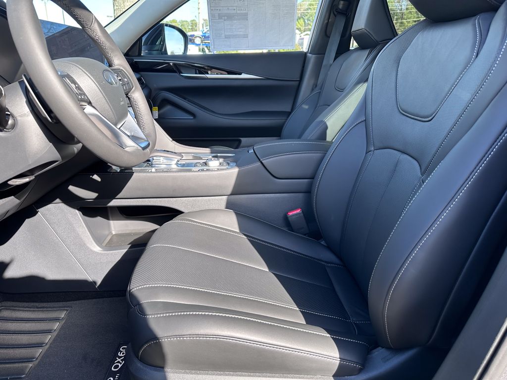 2025 Infiniti QX60 Pure photo 15