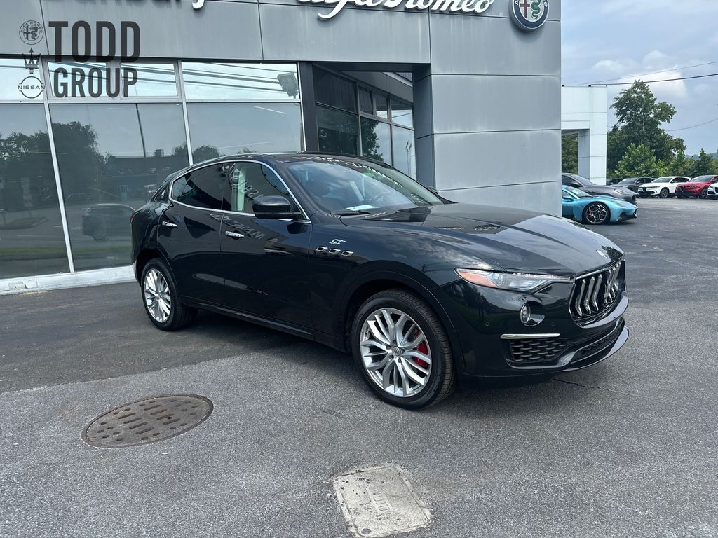 2022 Maserati Levante GT photo 6