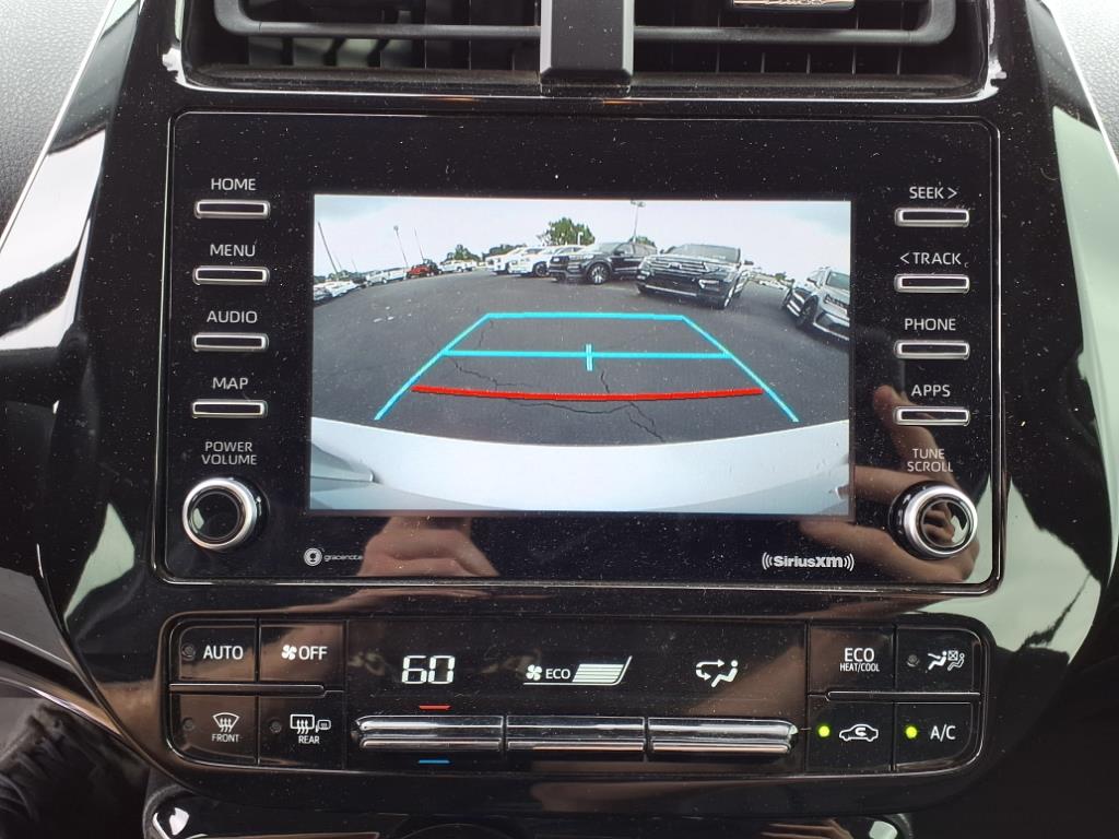2022 Toyota Prius XLE photo 10