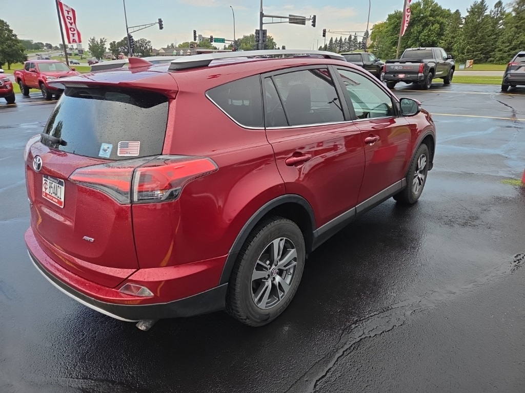 2018 Toyota RAV4 Adventure XLE photo 3