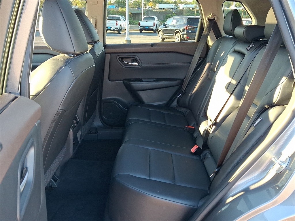2023 Nissan Rogue SV photo 11
