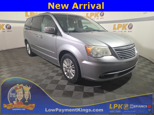 2013 Chrysler Town & Country Touring-L