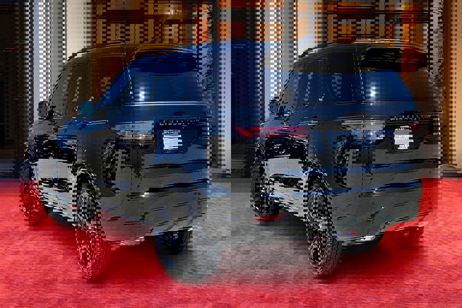 2025 Land Rover Discovery SE photo 2