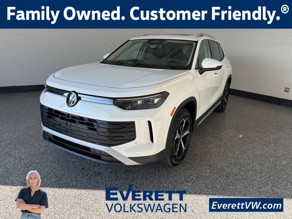 2026 Volkswagen Tiguan SE's photo