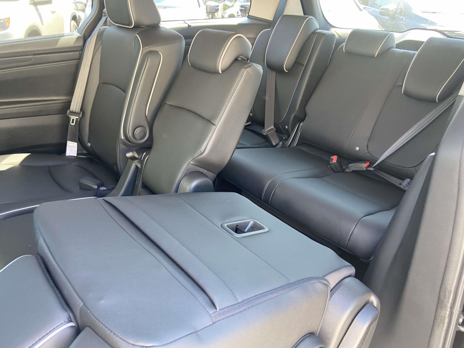 2026 Honda Odyssey Touring photo 7