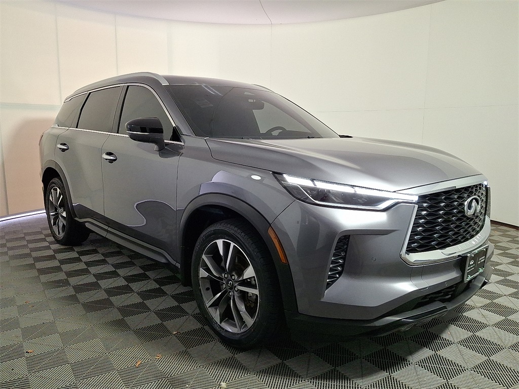 2023 Infiniti QX60 Luxe photo 2