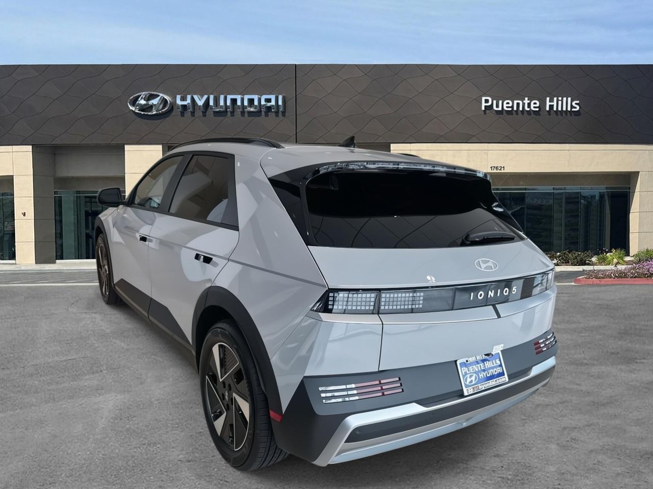2025 Hyundai Ioniq 5 SEL photo 5
