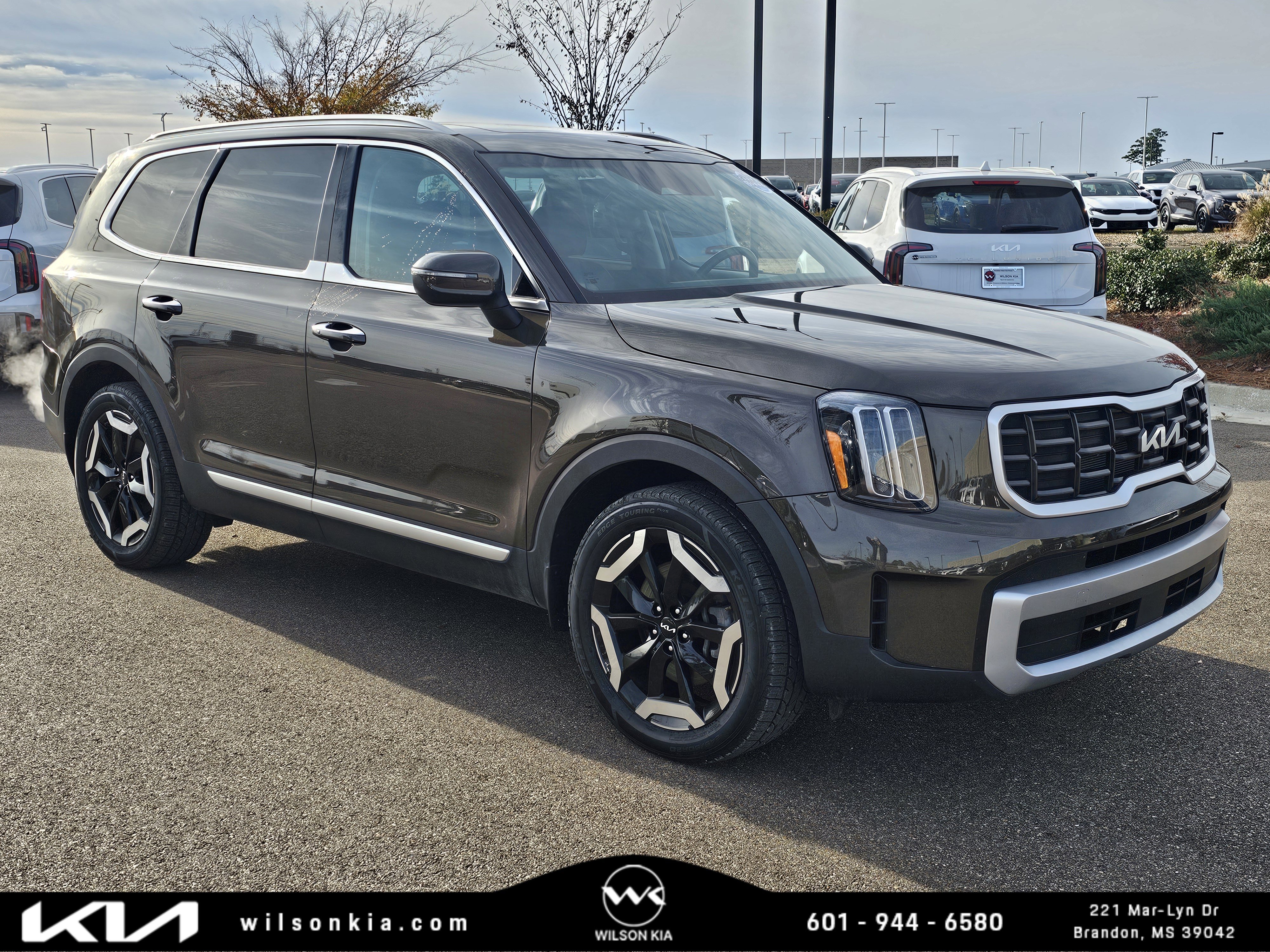 2023 Kia Telluride S's photo