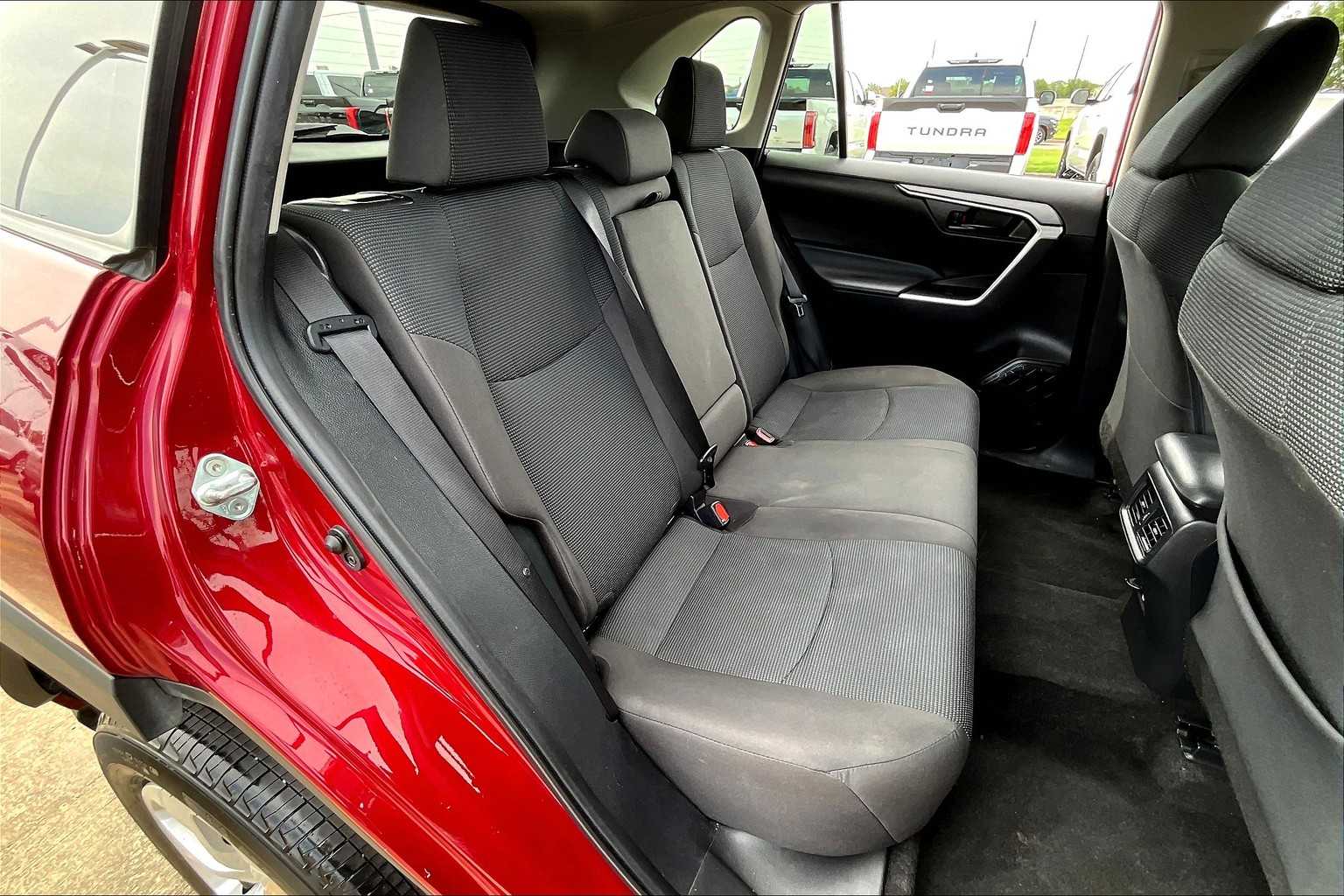 2023 Toyota RAV4 LE photo 20