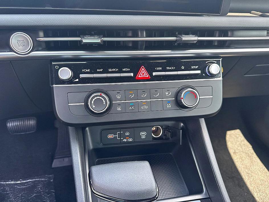 2025 Hyundai Santa Cruz SE photo 11
