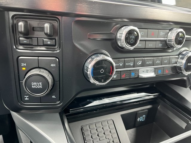 2026 Ford F-250 Lariat photo 32