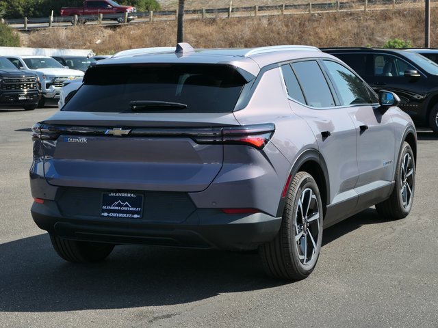2026 Chevrolet Equinox LT photo 2