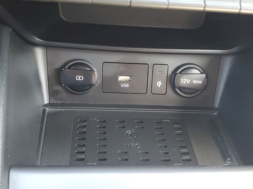 2023 Hyundai Kona Limited photo 29