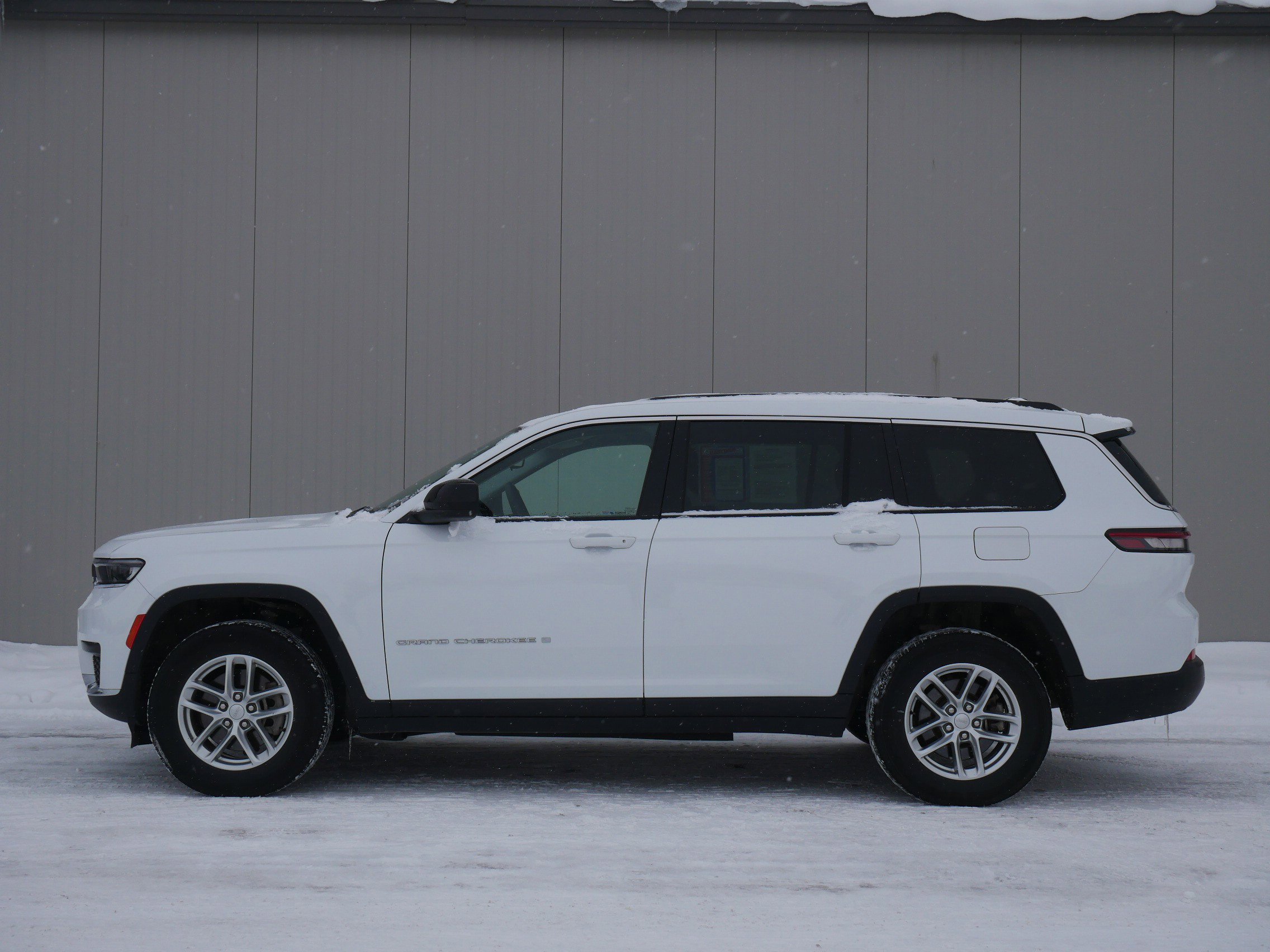 Used 2023 Jeep Grand Cherokee L Laredo with VIN 1C4RJKAG6P8808070 for sale in Hastings, Minnesota