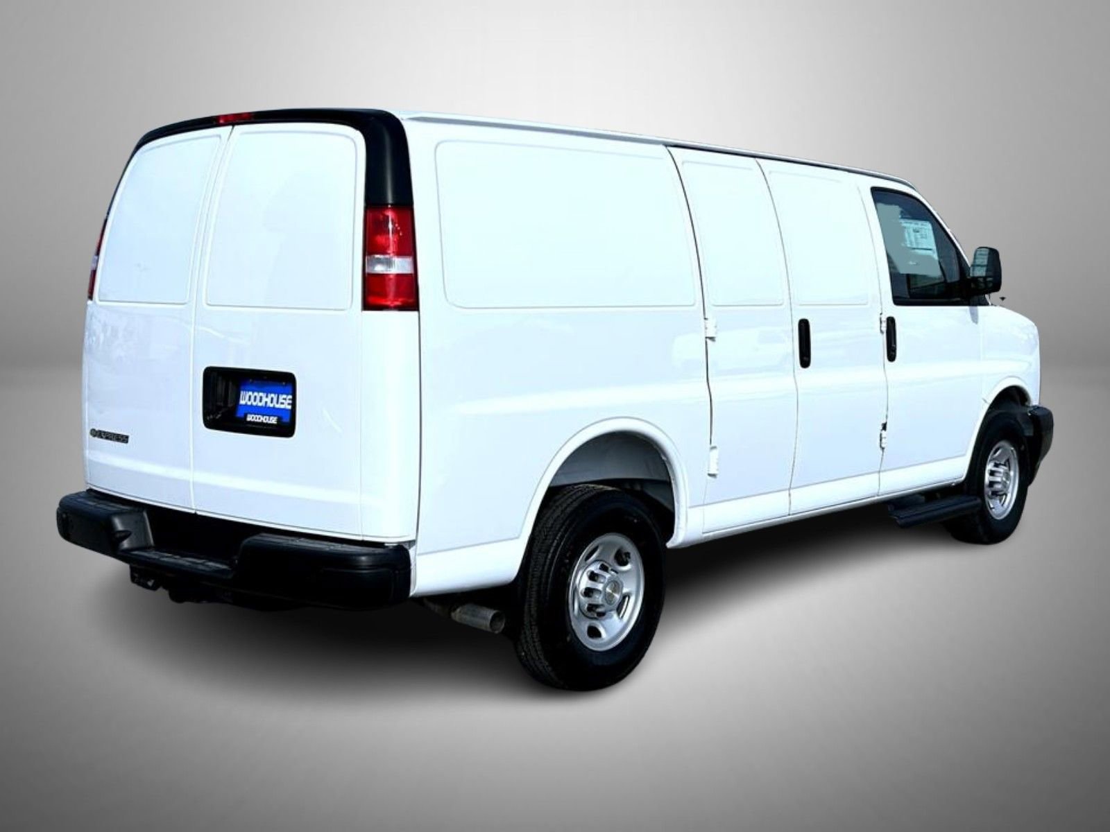 2025 Chevrolet Express 2500 Cargo photo 2