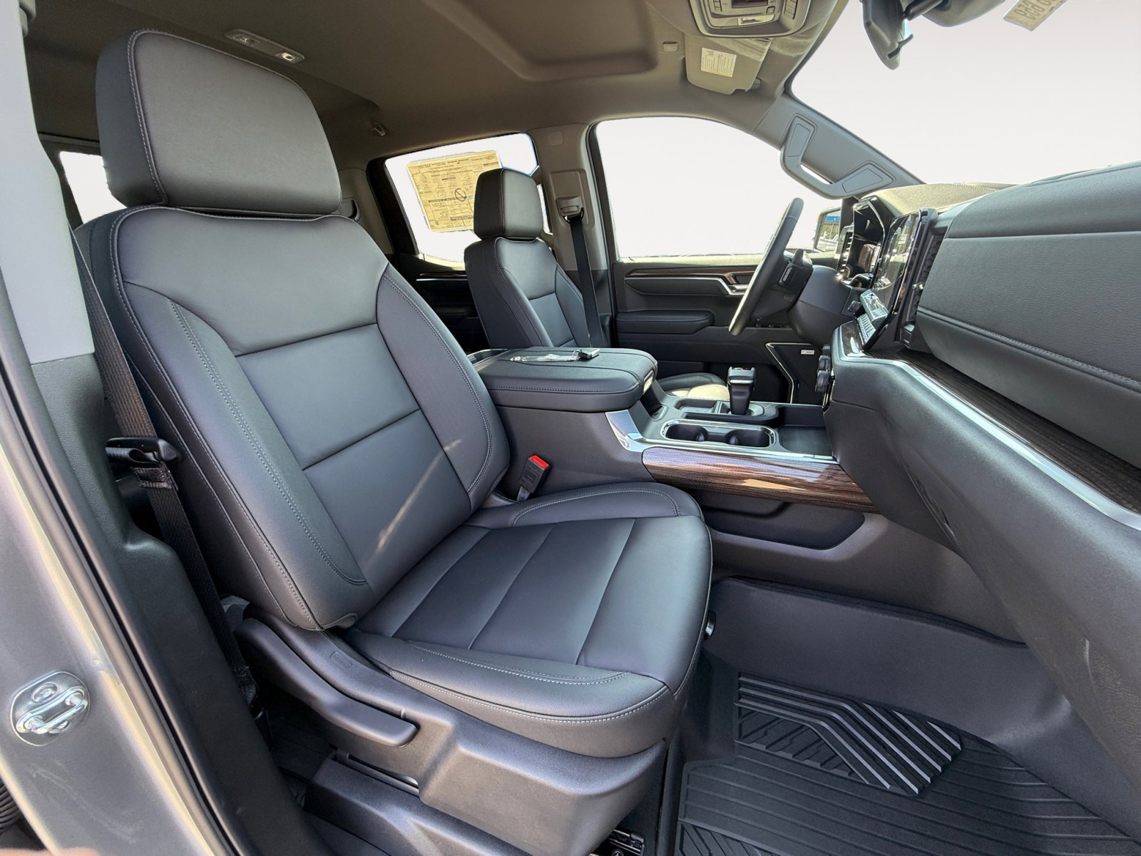 2025 Chevrolet Silverado 1500 RST photo 19