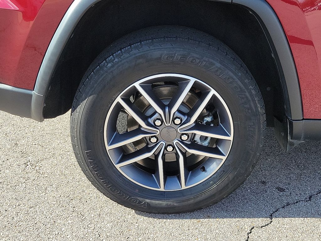 2021 Jeep Grand Cherokee Limited photo 4