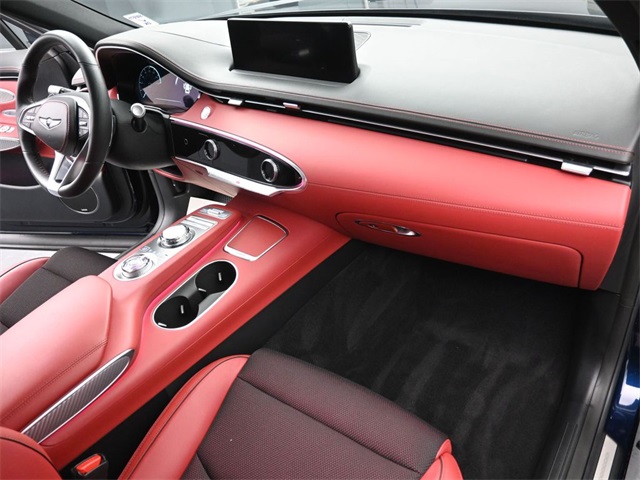 2025 GENESIS GV70 - Image 30