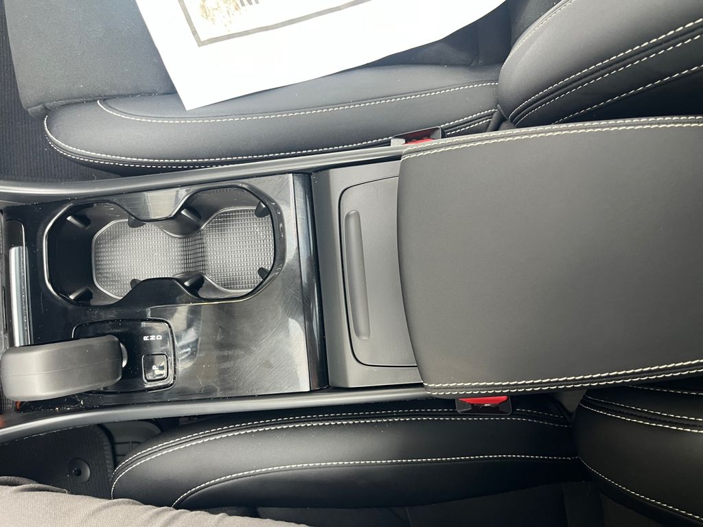 2024 Volvo XC40 Recharge Ultimate photo 21