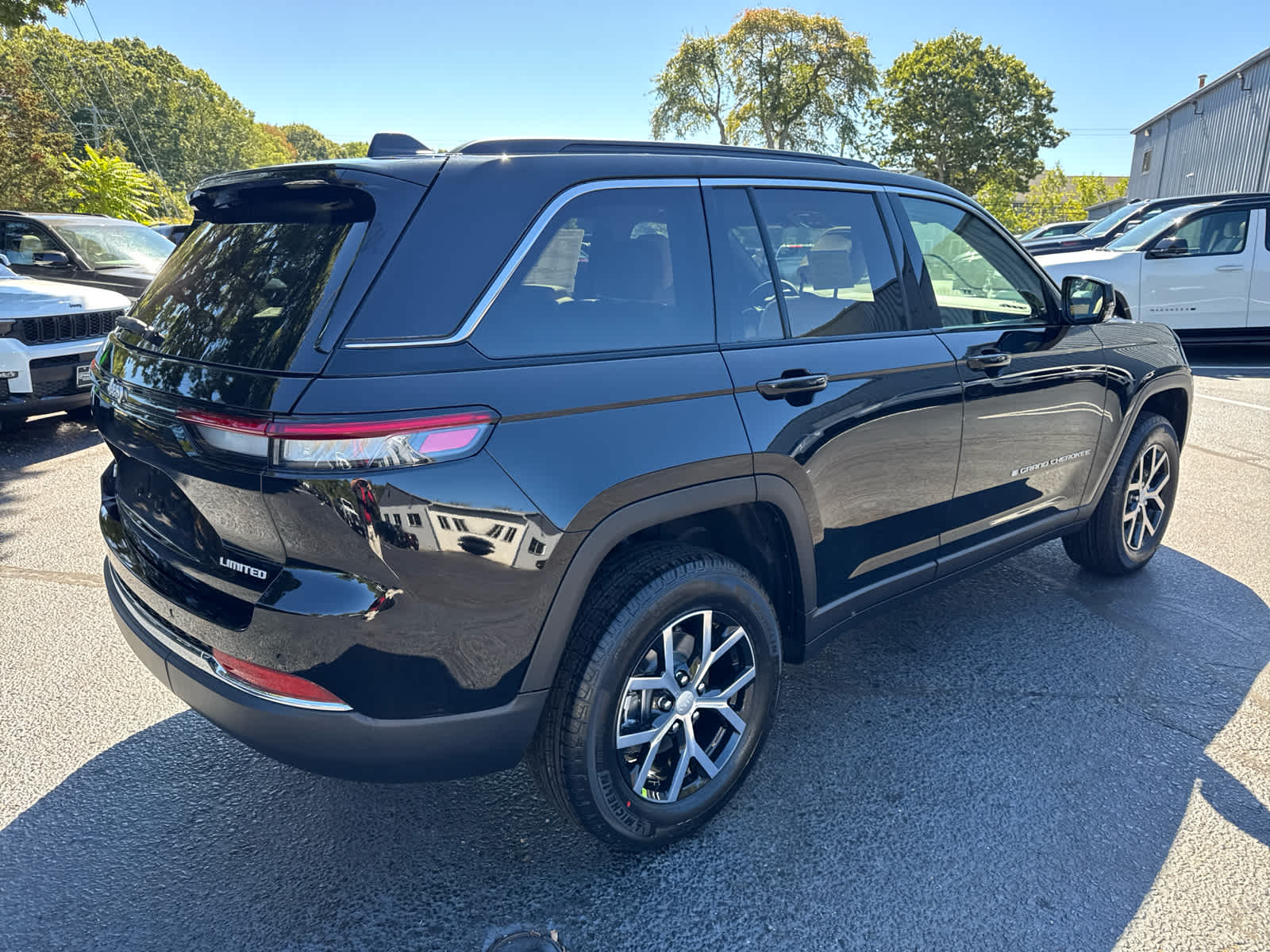 2025 Jeep Grand Cherokee Limited photo 8