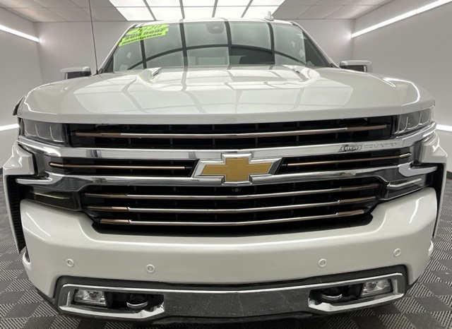 2020 Chevrolet Silverado 1500 High Country photo 2