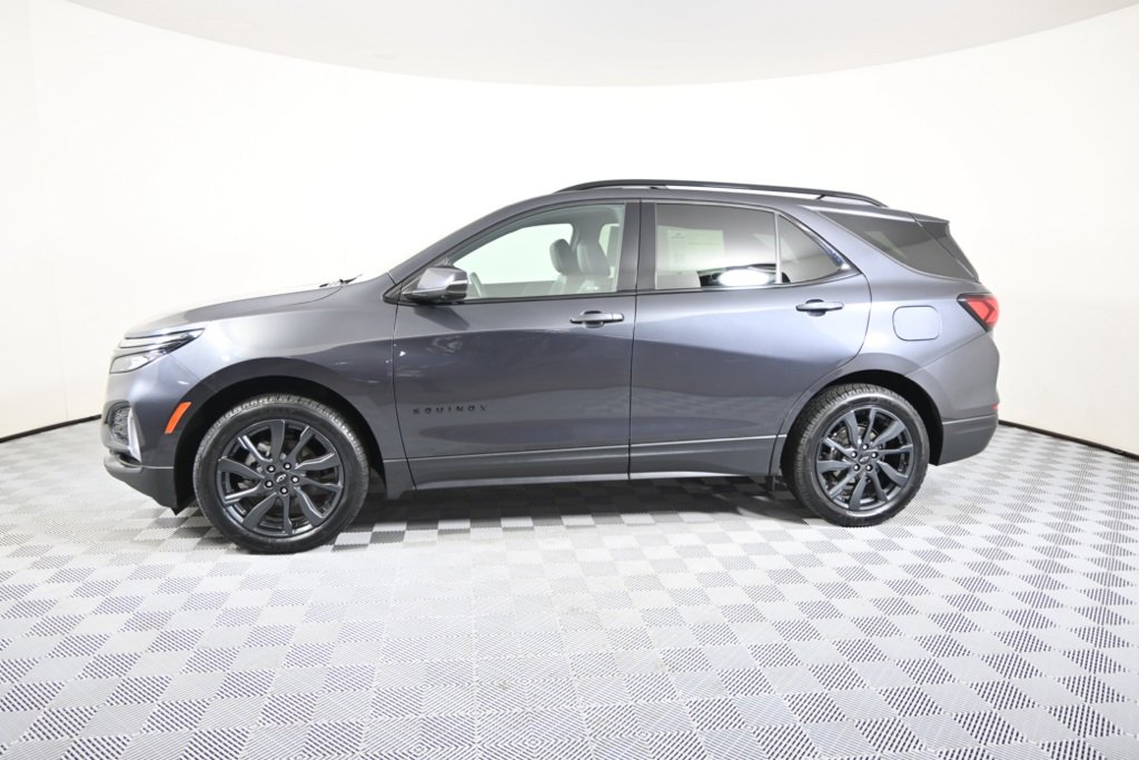 Used 2022 Chevrolet Equinox RS with VIN 3GNAXWEV0NS105863 for sale in Forest Lake, Minnesota