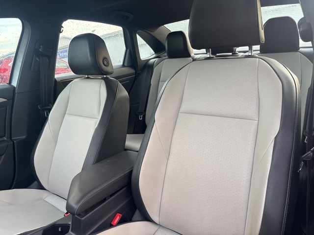 2019 Volkswagen Jetta R-Line photo 7