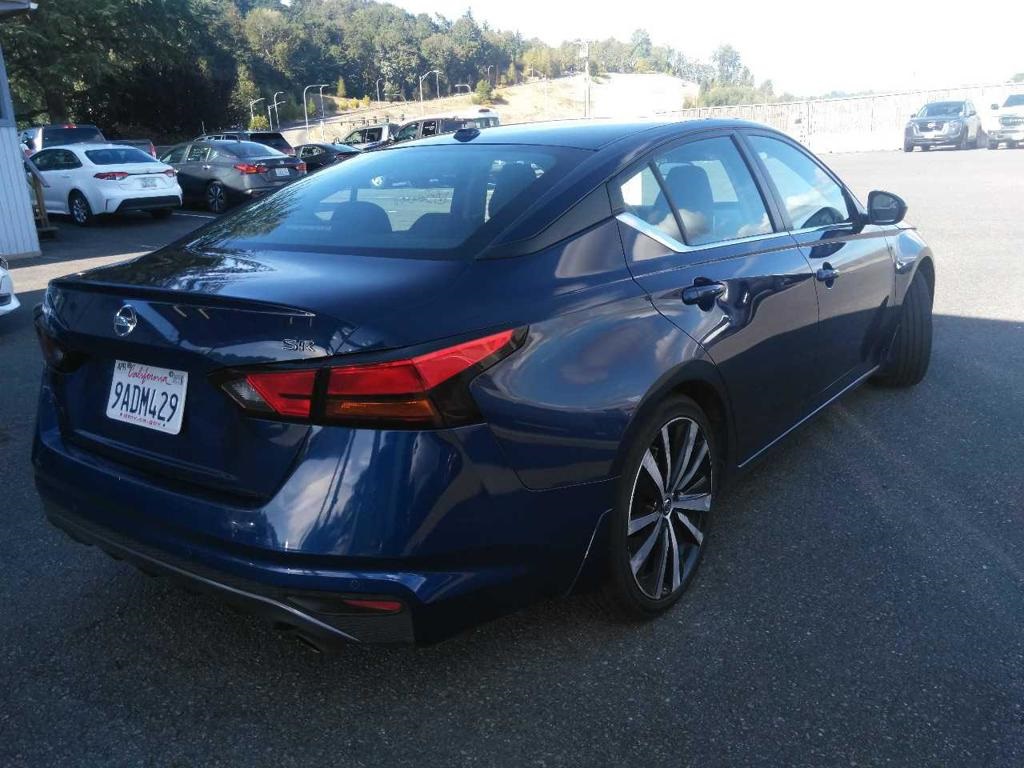 2022 Nissan Altima 2.5 SR photo 4
