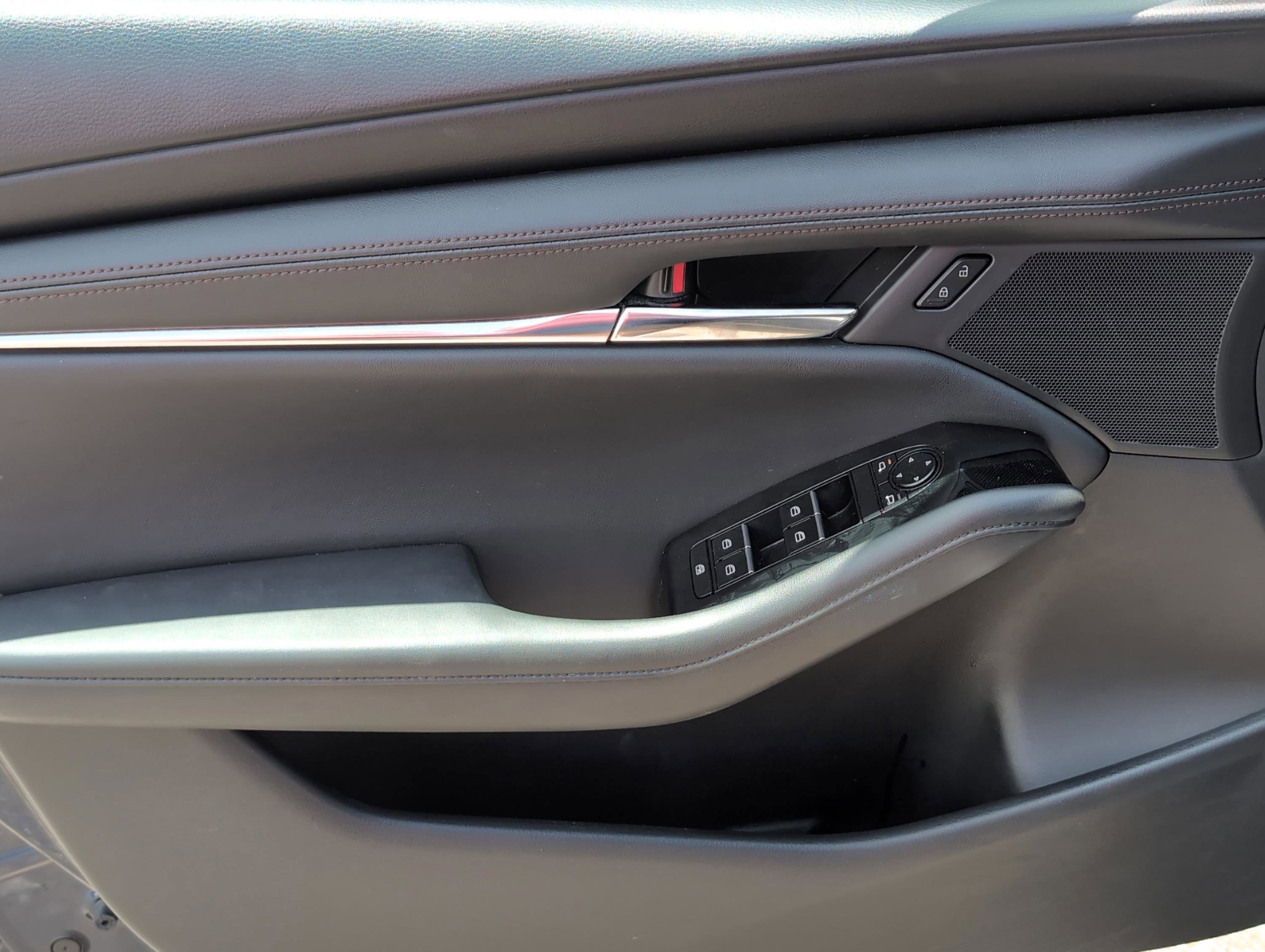 2024 Mazda Mazda3 Hatchback 2.5 s Preferred photo 12
