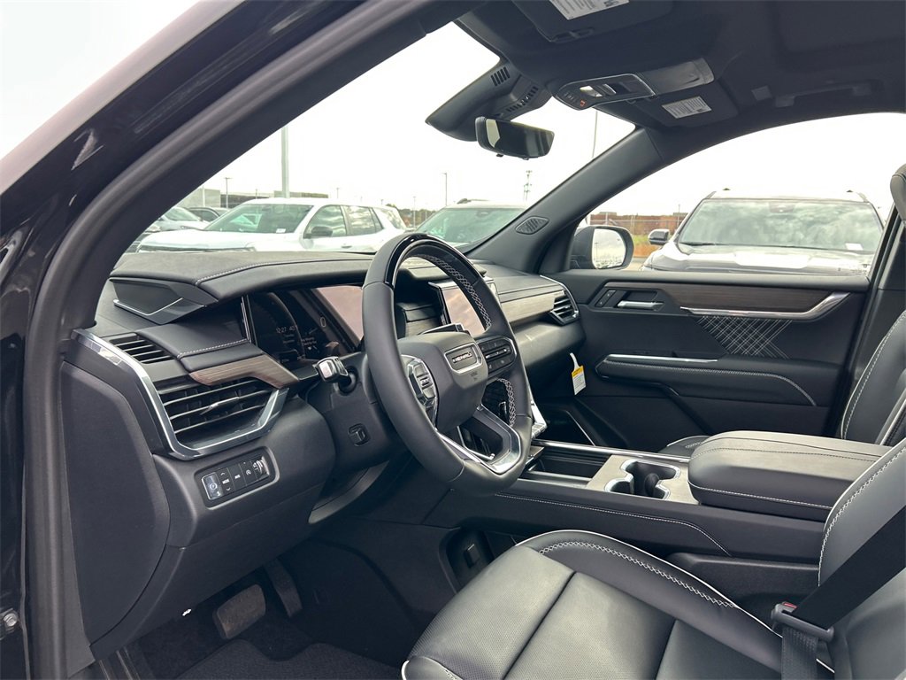 2026 GMC ACADIA - Image 16