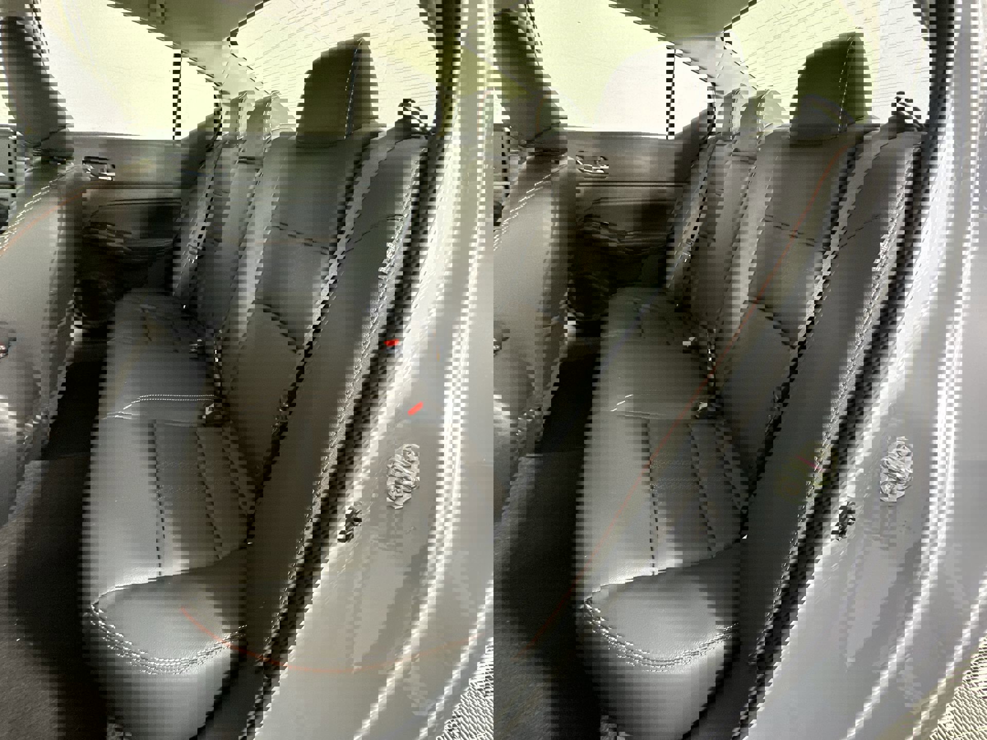 2025 Nissan Altima SR photo 22