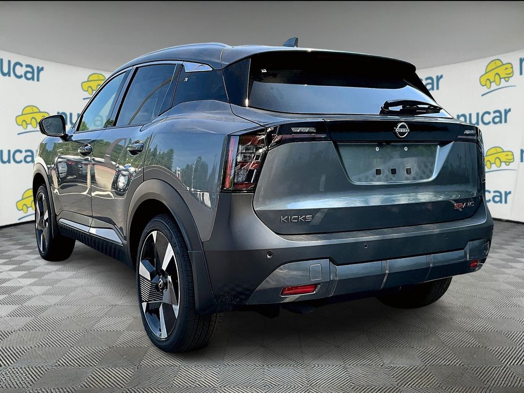 2025 Nissan Kicks SR photo 3