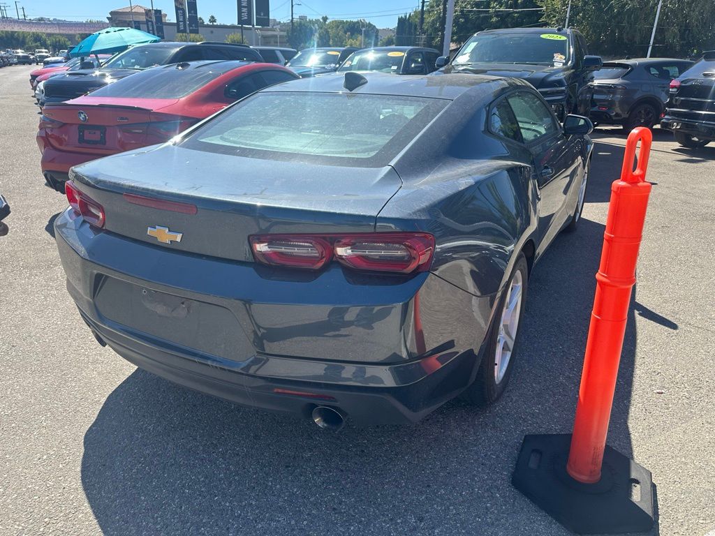 2019 Chevrolet Camaro 1LT photo 4