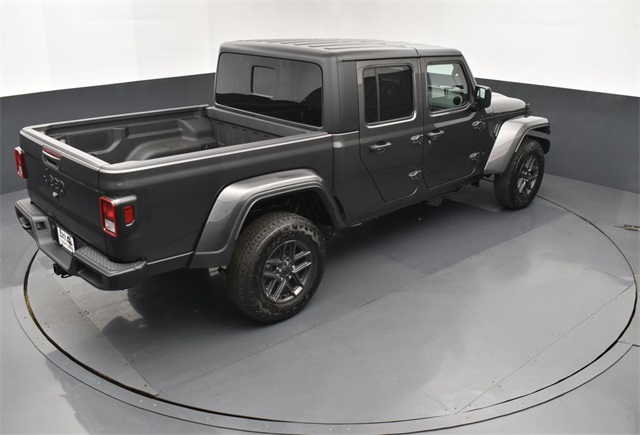 2025 Jeep Gladiator Sport S photo 18