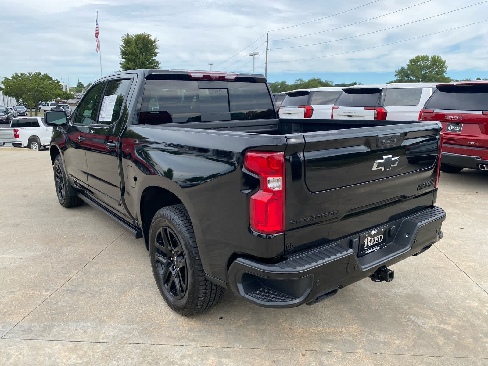 2025 Chevrolet Silverado 1500 High Country photo 4